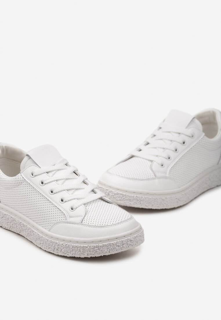 Białe Sneakersy ze Skóry Naturalnej z Perforacją Ruvienna