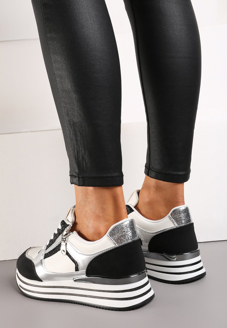 Czarno-Białe Sneakersy na Platformie Ozdobione Brokatem i Suwakiem Heliaza