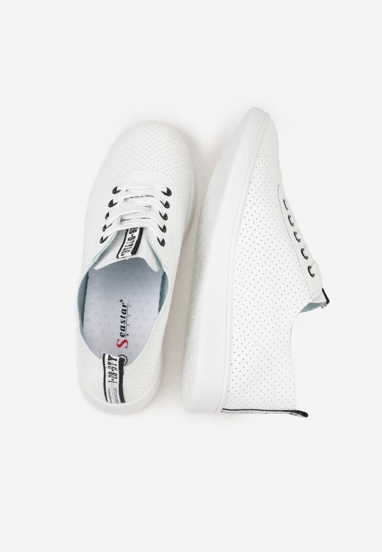 Biało-Czarne Tenisówki z Perforacją i Ozdobną Taśmą na Języku Ylaria