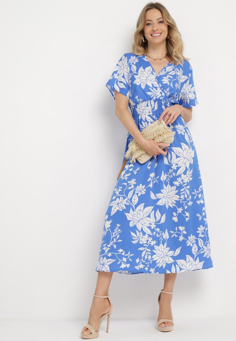 Niebieska Sukienka Długa z Kopertową Górą w Kwiatowy Print Solmare