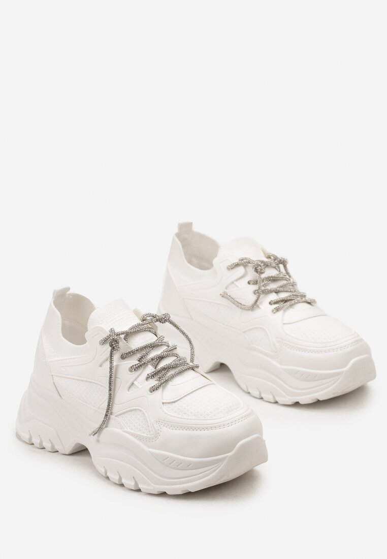 Białe Sneakersy Wsuwane na Grubej Podeszwie z Cyrkoniami Darania