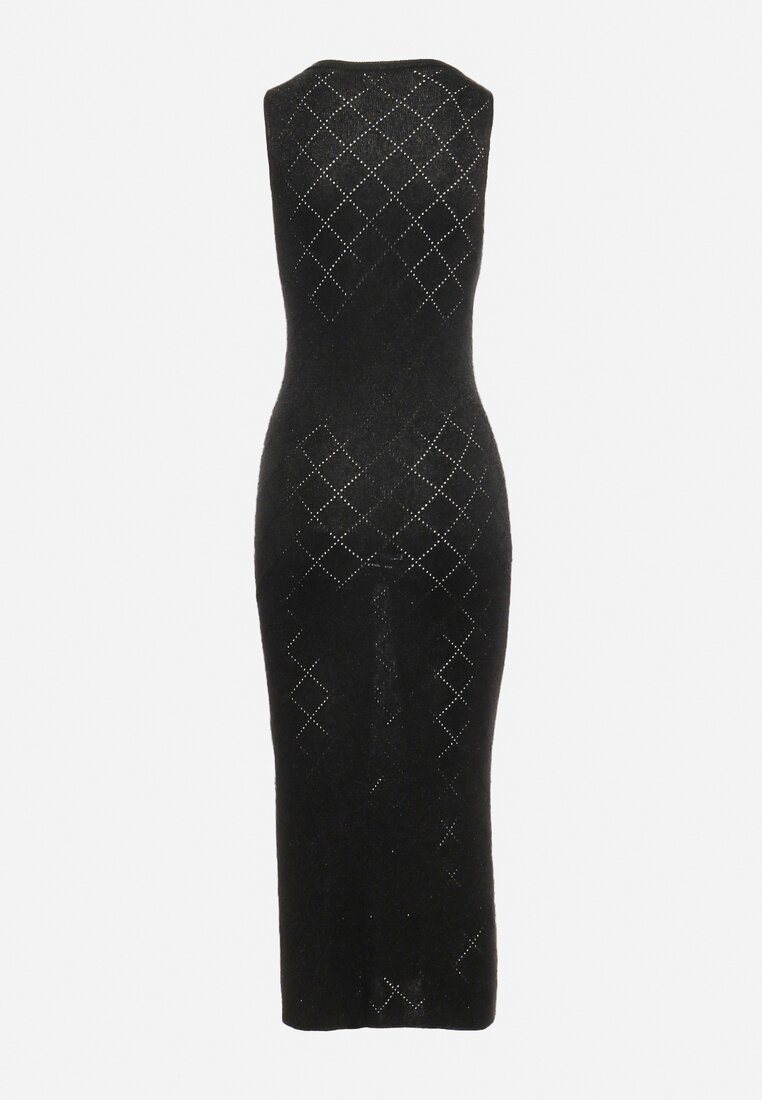 Czarna Dopasowana Sukienka z Delikatnym Ażurowym Wzorem i Metaliczną Nicią w Romby Peridoma