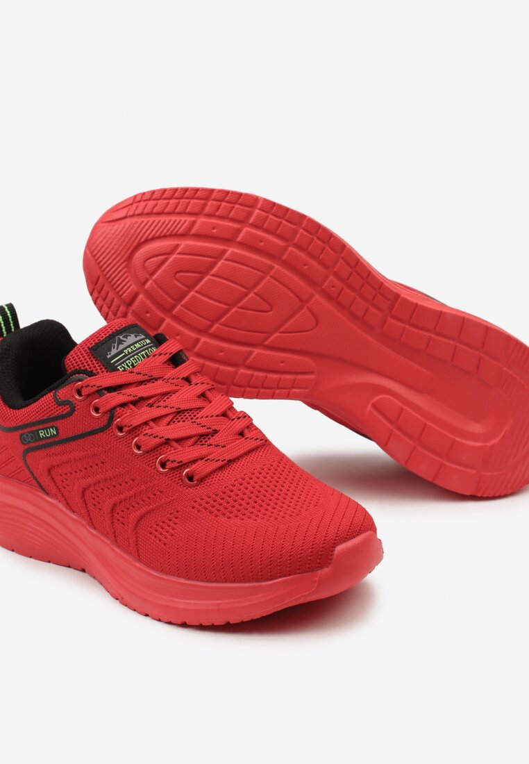 Czerwone Buty Sportowe o Klasycznym Fasonie Elvapira
