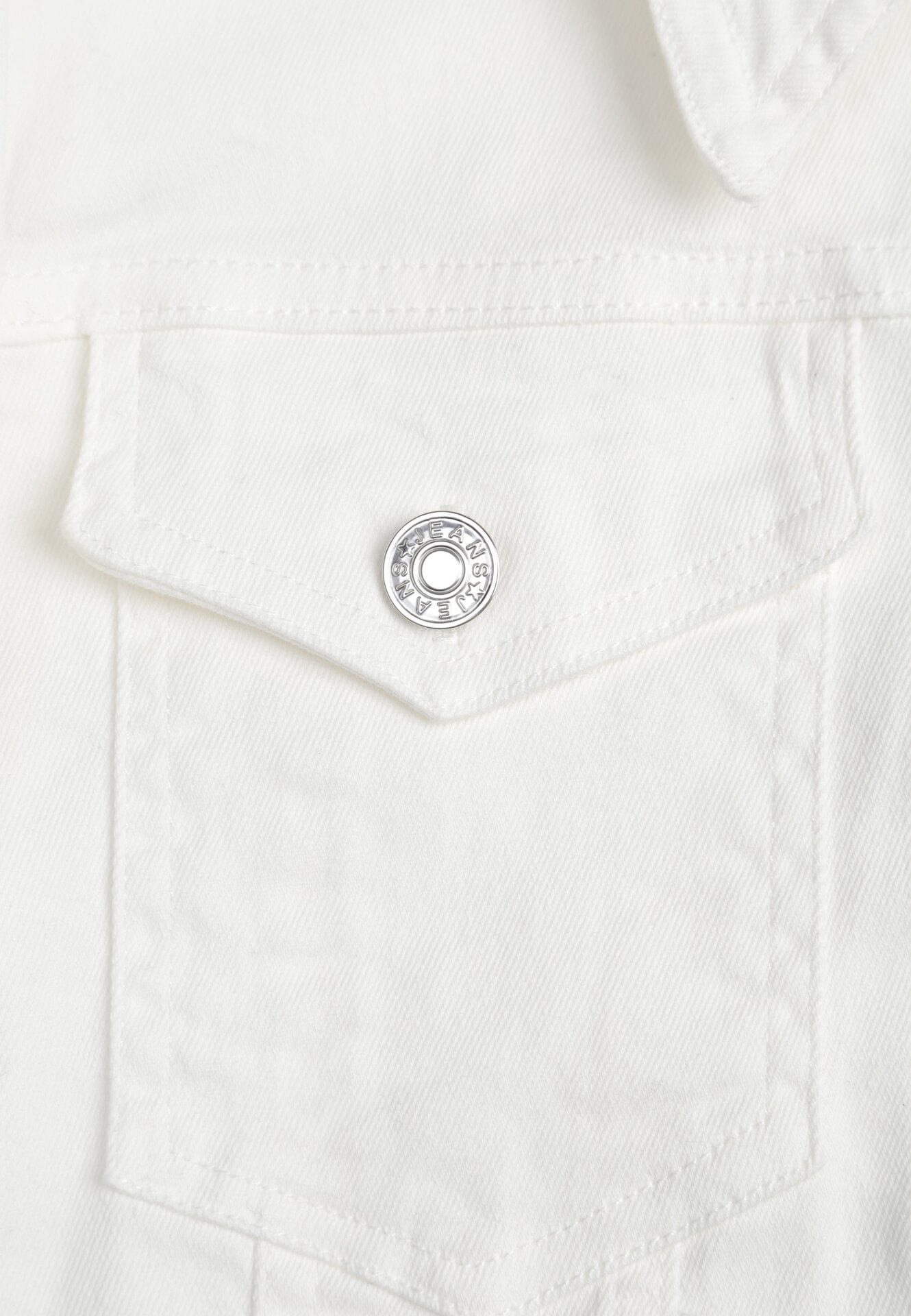 Biała Bawełniana Kurtka Jeansowa Zapinana na Metalowe Guziki Auratia