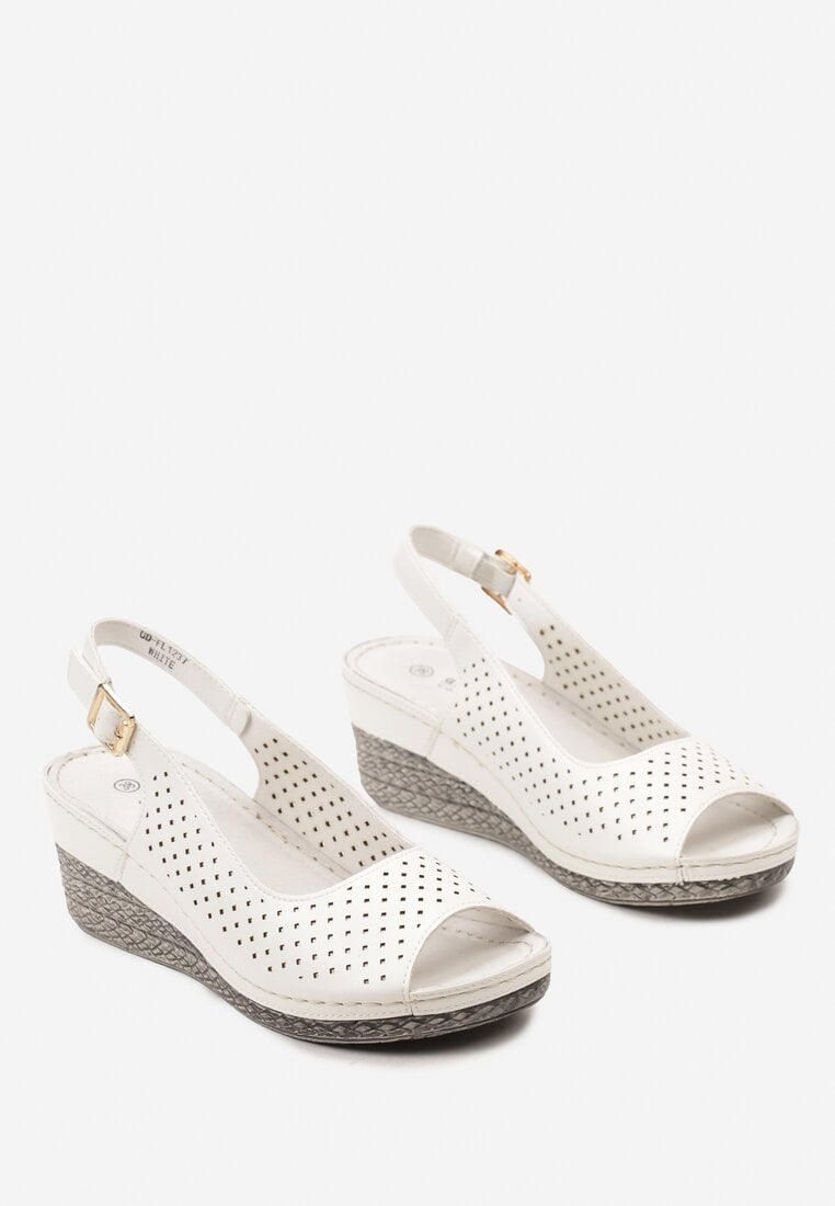 Białe Sandały na Koturnie ze Skórzaną Wkładką i Ażurowym Wzorem Sairema