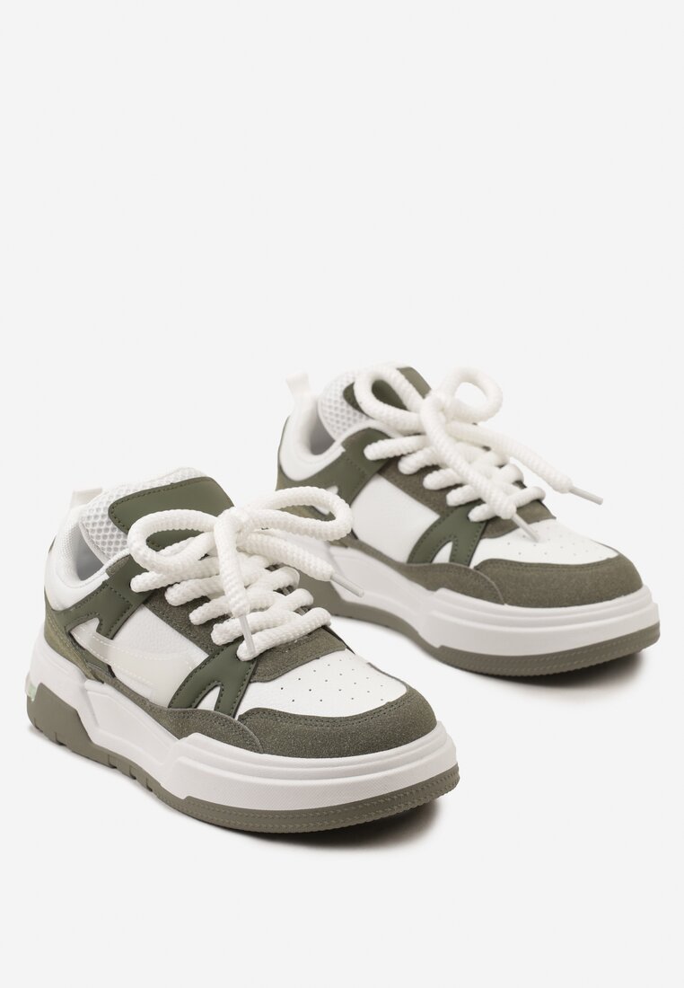 Zielono-Białe Klasyczne Sznurowane Sneakersy na Płaskiej Podeszwie z Transparentną Wstawką Famarie