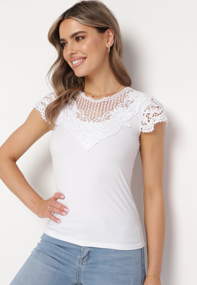 Biały T-shirt z Koronkową Wstawką z Prążkowanego Materiału Celalilena