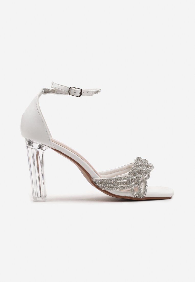 Białe Sandały z Imitacji Skóry z Transparentnym Słupkiem Zapinane przy Kostce z Cyrkoniami Kotesa