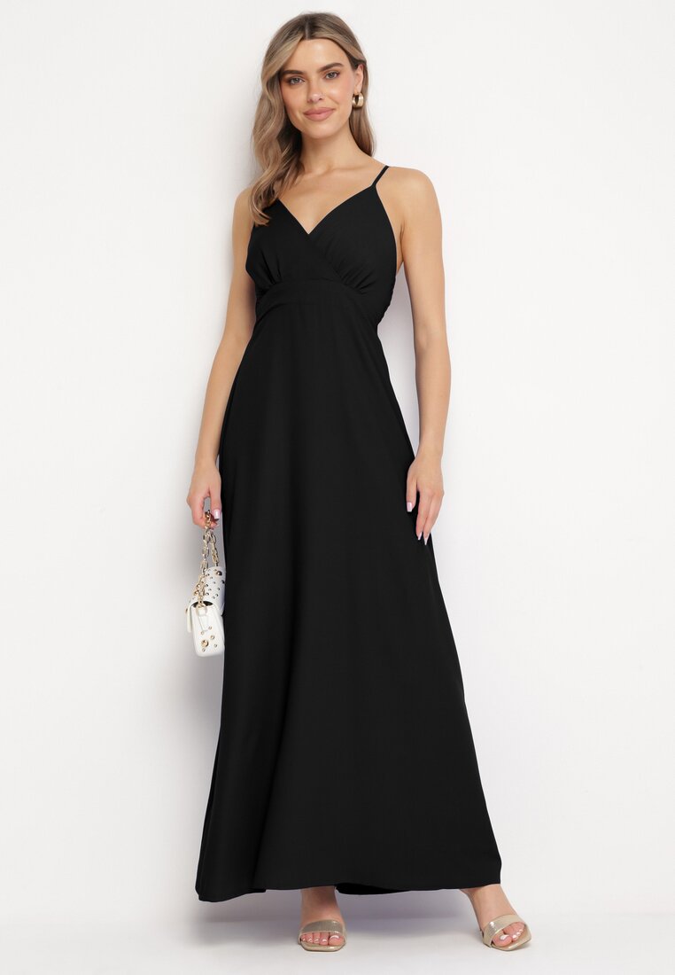 Czarna Sukienka z Kopertowym Dekoltem na Cienkich Ramiączkach Piamena