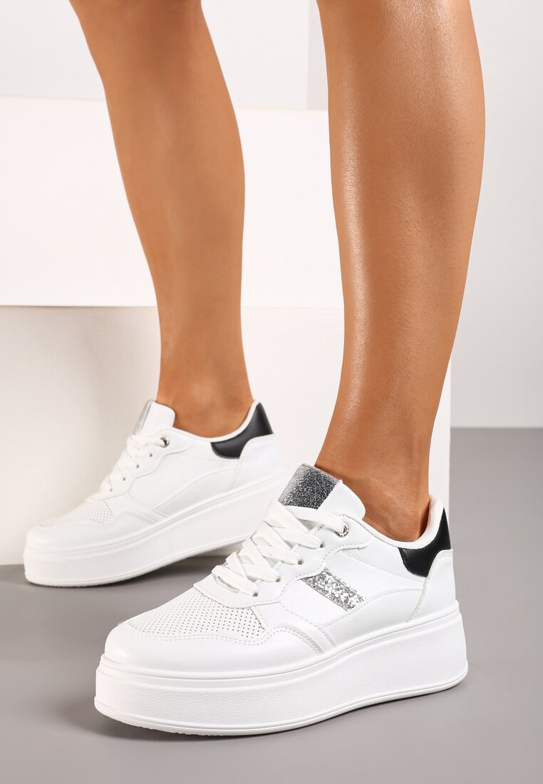 Biało-Srebrne Sneakersy za Kostkę z Imitacji Skóry ze Sznurowaniami i Perforacją Uzimena