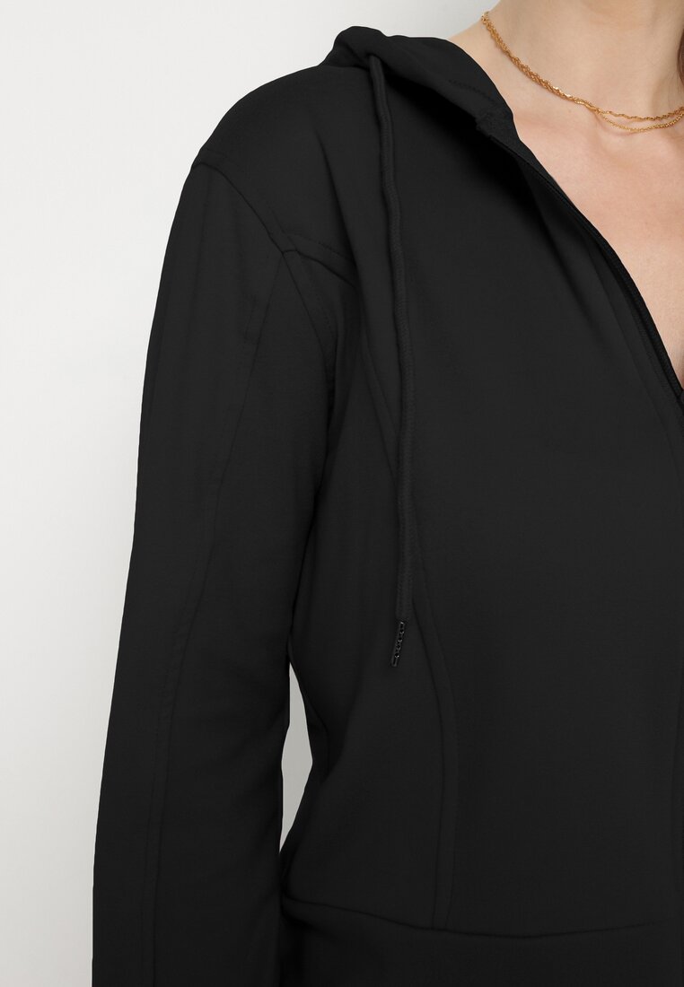 Czarny Komplet Dresowy Rozpinana Bluza z Kapturem Wykończona Ściągaczem i Spodnie z Gumką w Pasie Starkie