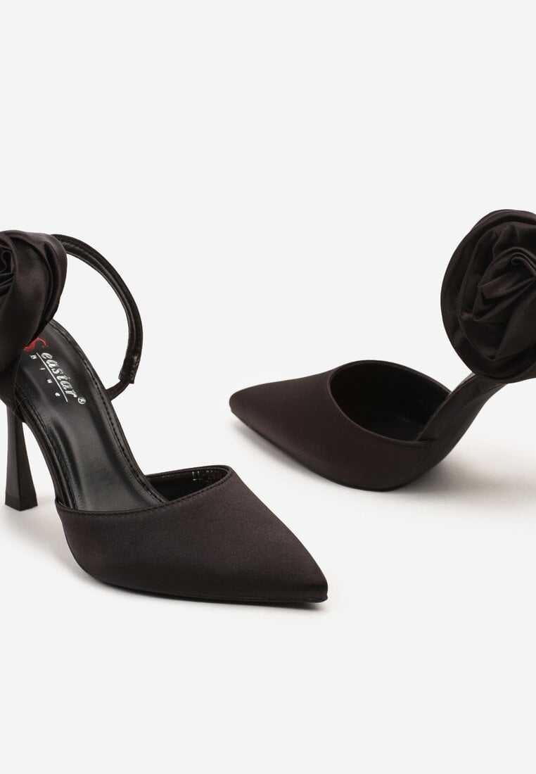 Czarne Sandały Szpilki bez Pięty Zdobione Kwiatową Aplikacją Wasna
