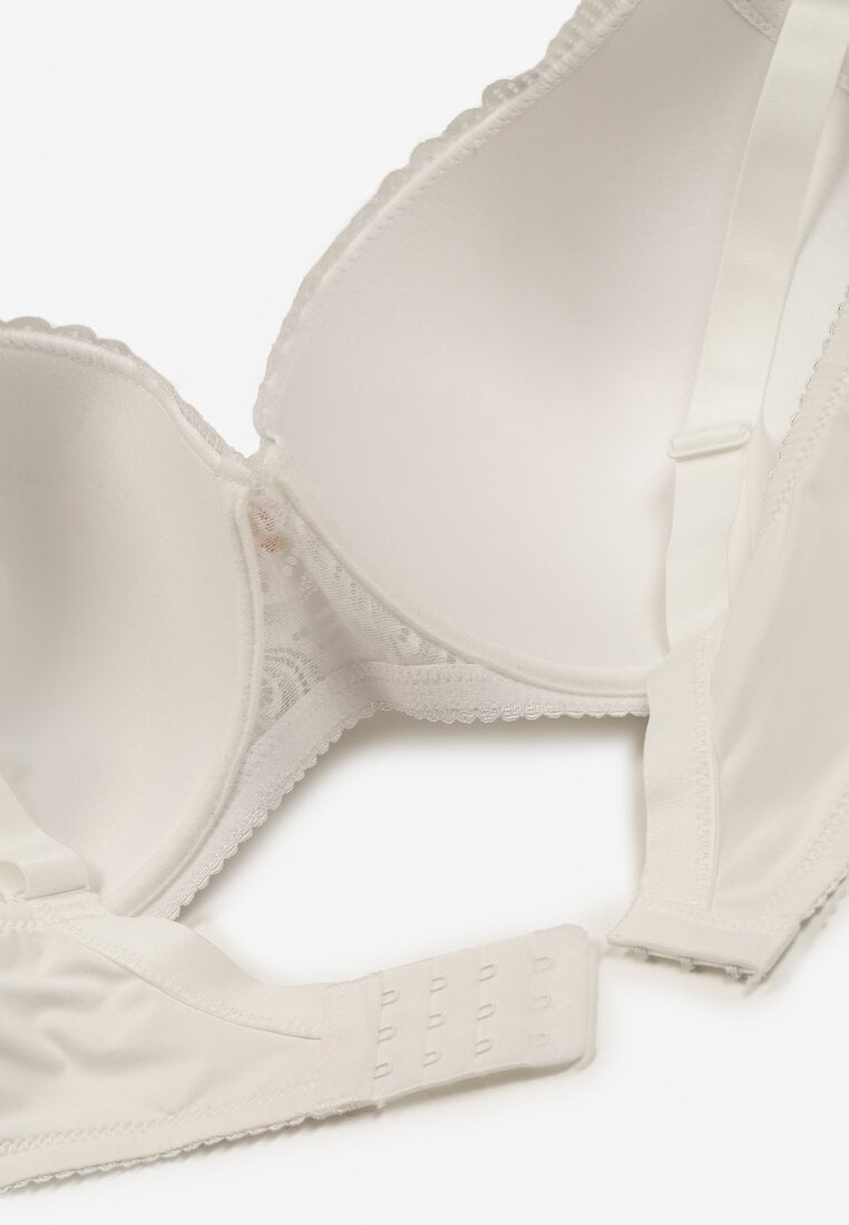 Sutien Bej
