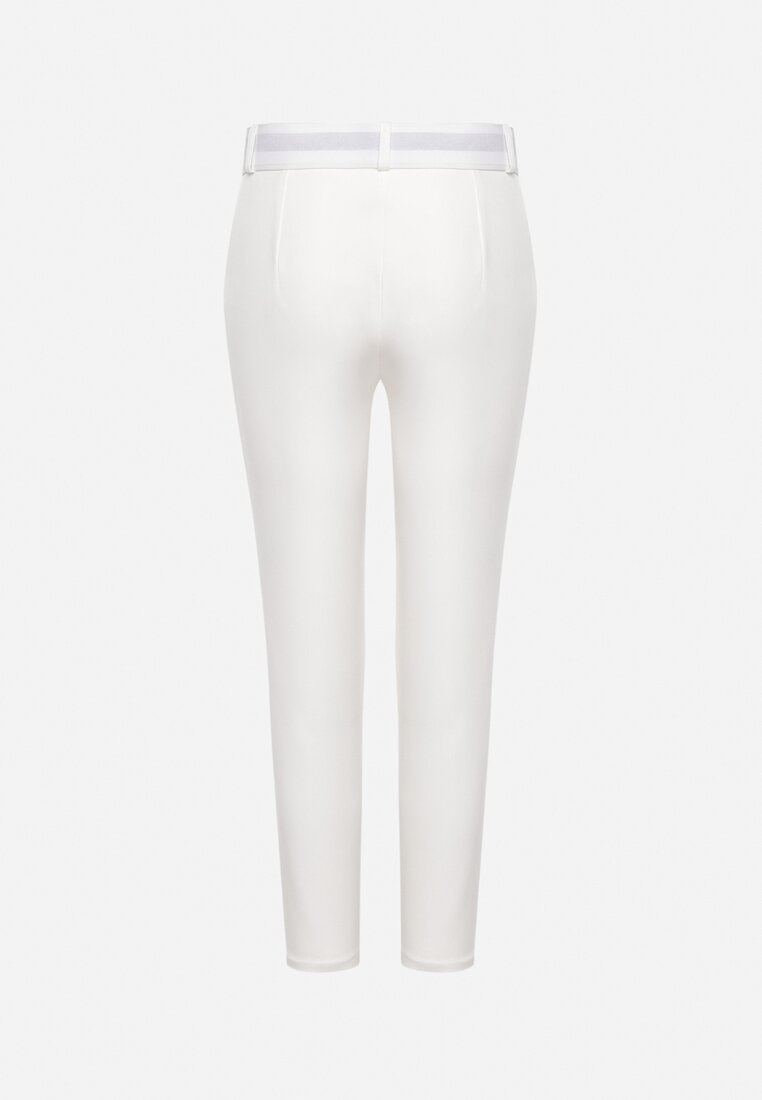 Białe Garniturowe Dopasowane Spodnie z Materiałowym Paskiem z Klamrą Kerriy