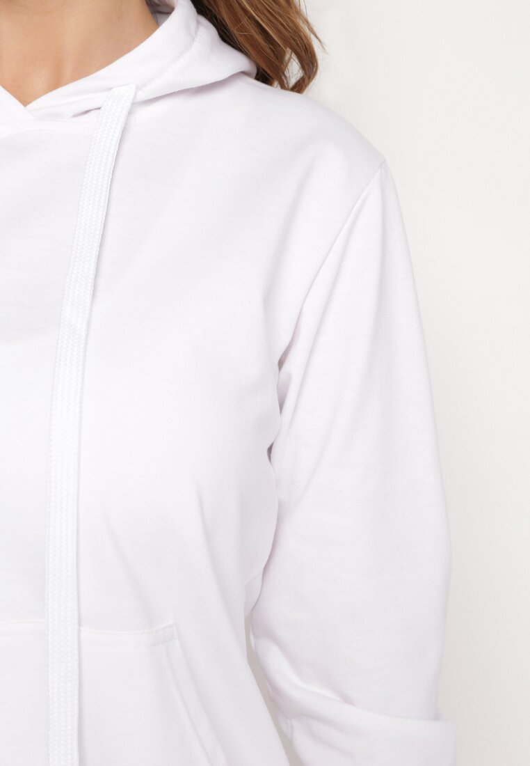 Biała Bluza Zakładana przez Głowę z Kapturem i Kieszenią Typu Kangur Roveria