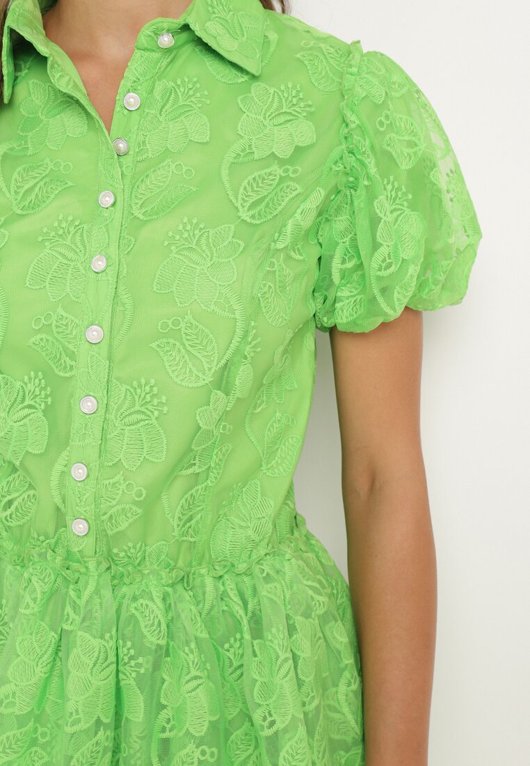Zielona Koronkowa Sukienka Mini w Kwiaty z Bufiastymi Rękawami Cervi