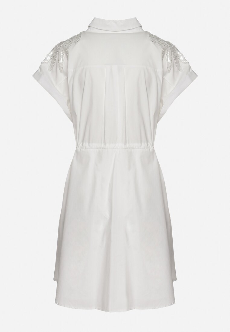 Biała Sukienka z Bawełny o Koszulowym Kroju z Materiałowym Paskiem i Zdobieniami Vitolia