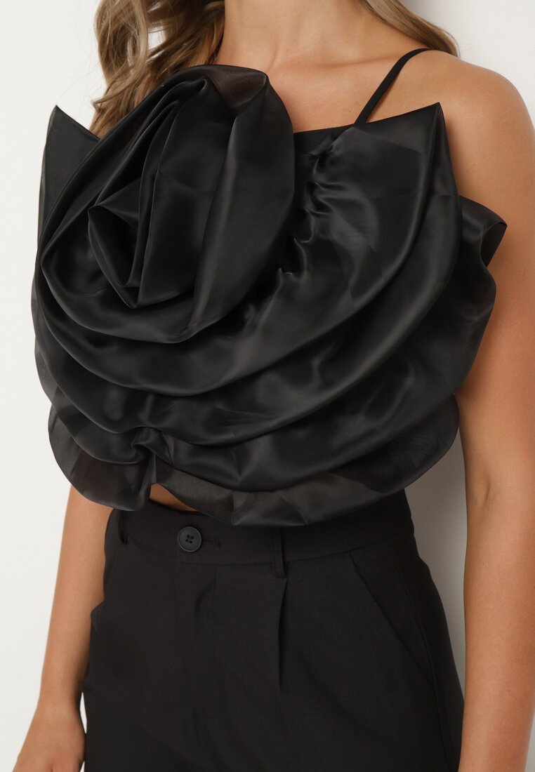 Czarny Komplet Top na Regulowanych Ramiączkach z Kwiatem 3D i Eleganckie Spodnie Dimari