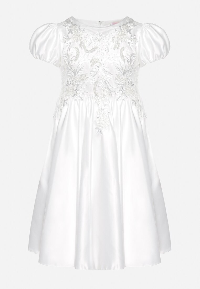 Biała Rozkloszowana Sukienka z Bufiastymi Rękawami Zdobiona Siateczką z Cekinami Tiamasi
