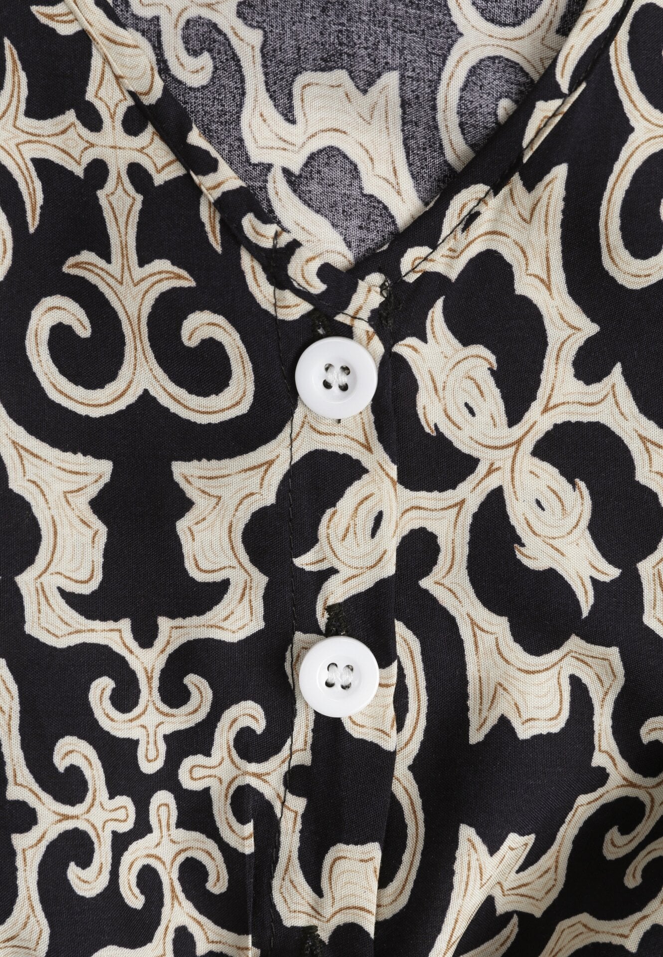 Granatowa Bawełniana Sukienka z Dekoltem w Serek Zapinana na Guziki z Gumką w Pasie Kelea