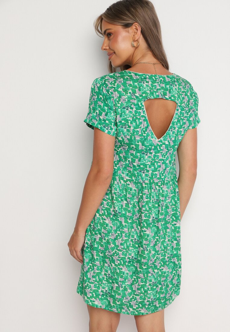 Zielona Krótka Sukienka Letnia  w Geometryczny Wzór z Wiskozy Xenivia