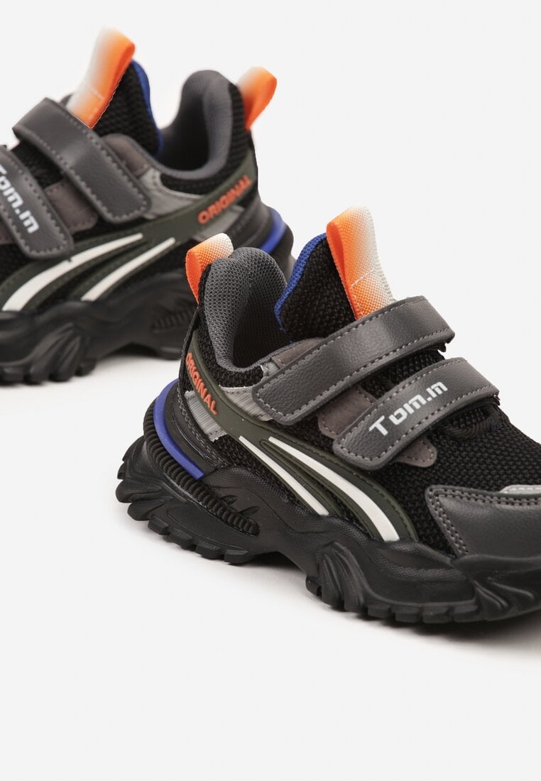 Szare Buty Sportowe z Tłoczoną Podeszwą Zapinane na Rzepy Olaillia
