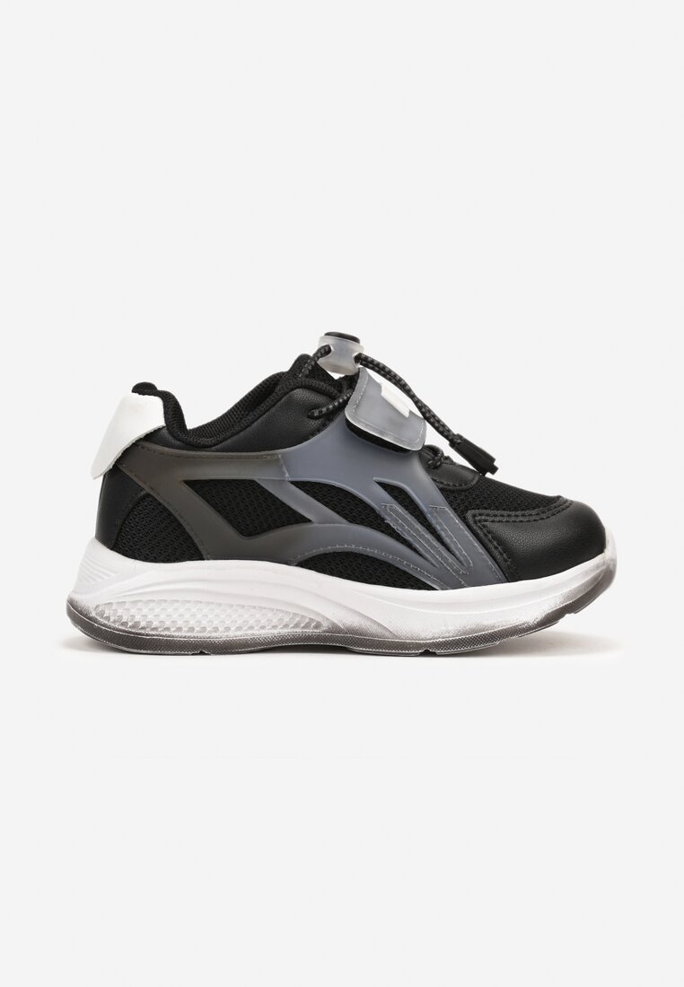 Czarne Buty Sportowe Sneakersy na Płaskiej Podeszwie ze Skórzaną Wkładką i Perforacją Amelba