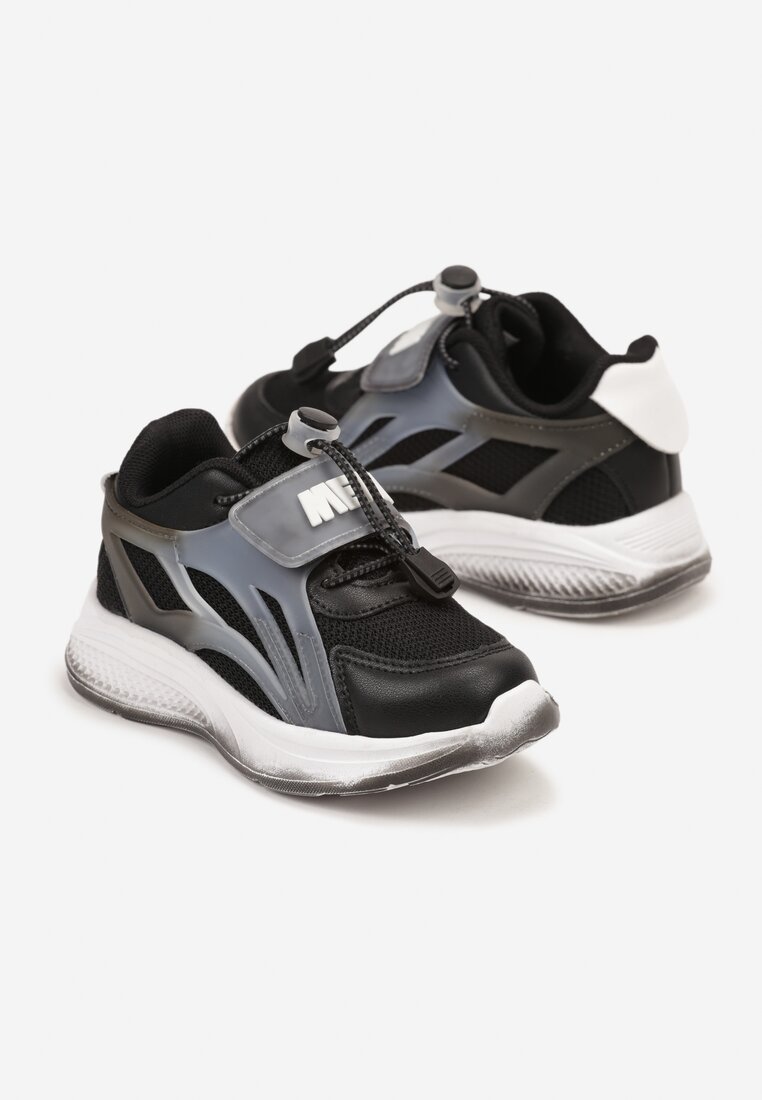 Czarne Buty Sportowe Sneakersy na Płaskiej Podeszwie ze Skórzaną Wkładką i Perforacją Amelba