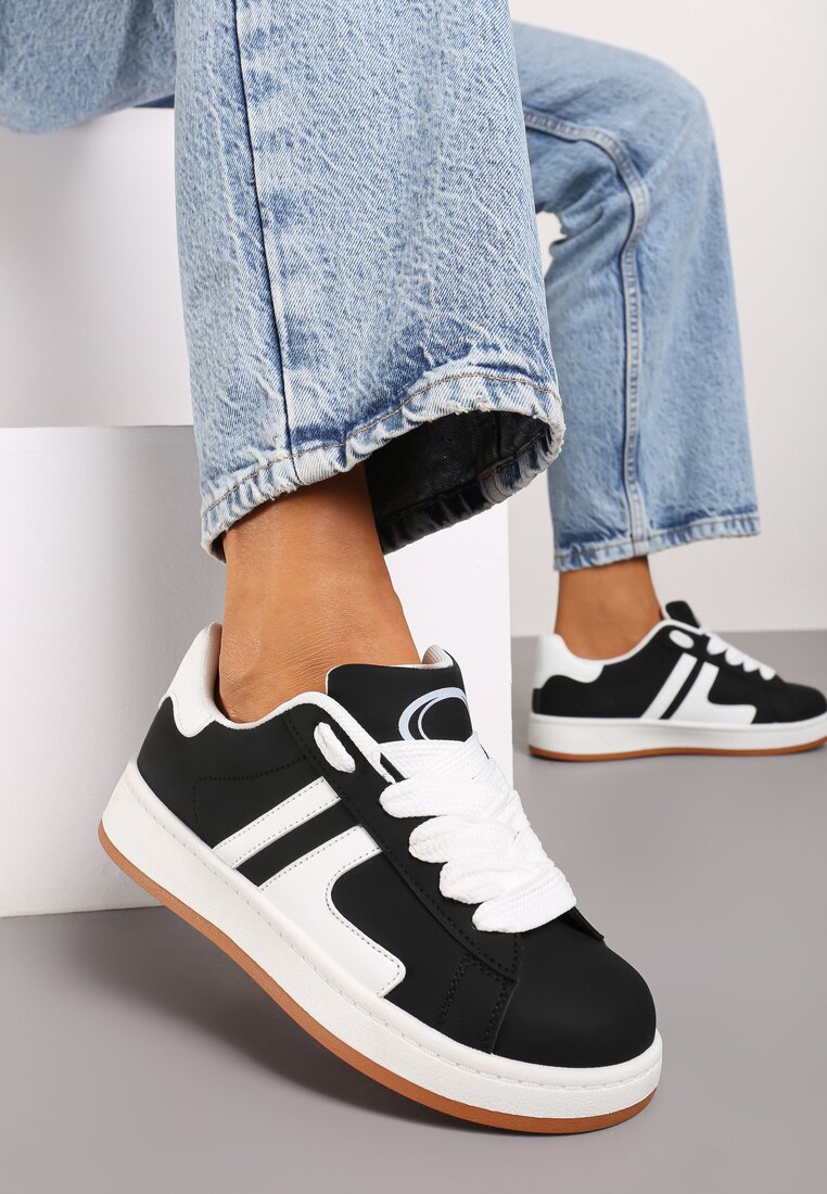 Czarne Płaskie Sznurowane Sneakersy z Kontrastowymi Wstawkami Deliris