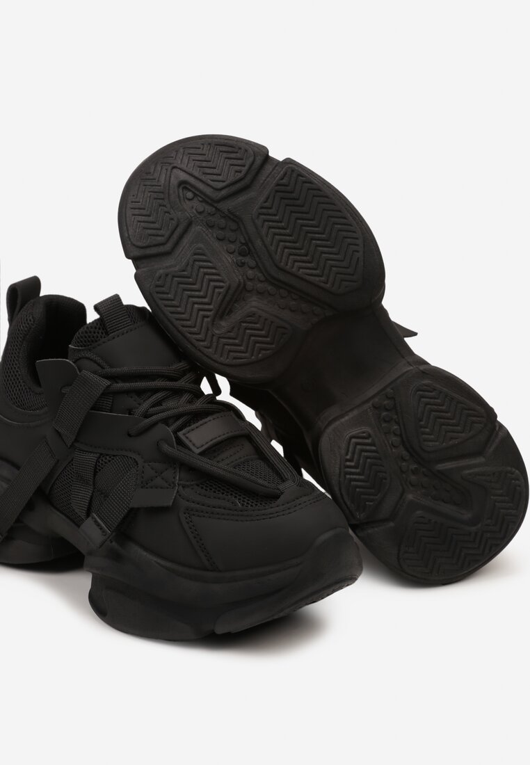 Czarne Sneakersy na Grubej Podeszwie z Ozdobnymi Sznurówkami Moraza