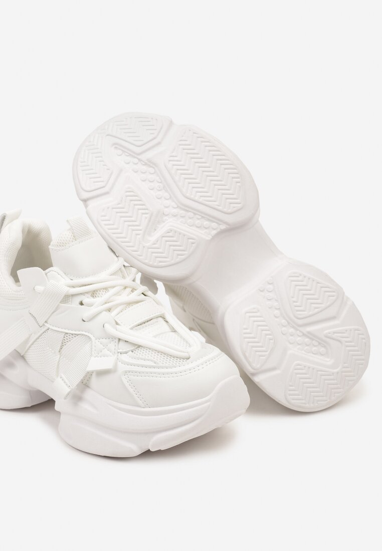 Białe Sneakersy na Grubej Podeszwie z Ozdobnymi Sznurówkami Moraza
