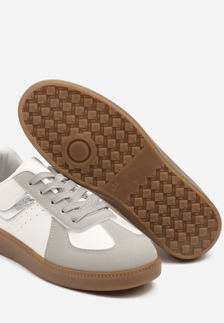 Białe Sneakersy na Grubej Podeszwie z Ozdobnymi Wstawkami Galivia