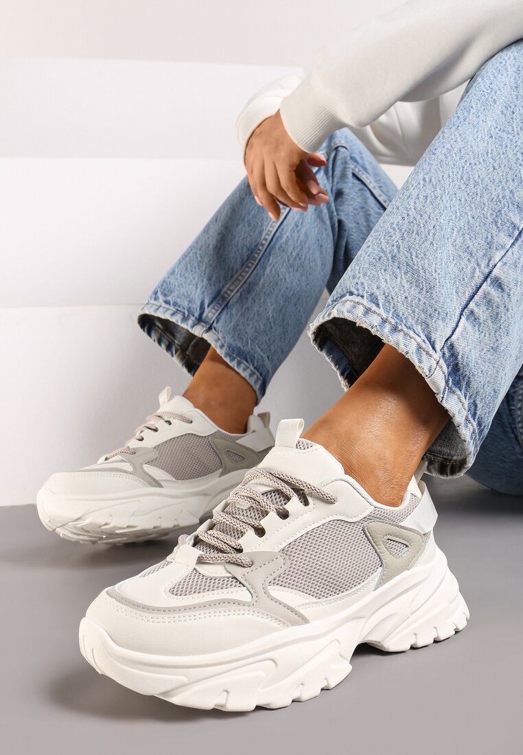 Szare Sneakersy na Grubej Podeszwie z Ozdobnymi Przeszyciami Benadelle