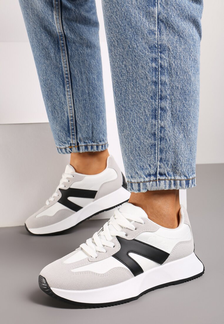 Białe Płaskie Sneakersy z Geometrycznym Wzorem Nawla