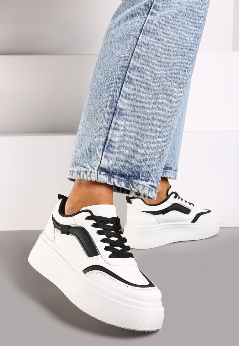 Biało-Czarne Płaskie Sneakersy z Geometrycznym Wzorem i Sznurowaniem Vlisera