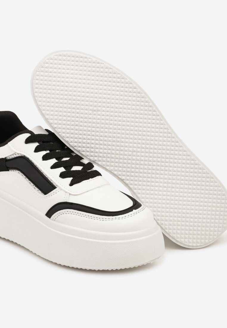 Biało-Czarne Płaskie Sneakersy z Geometrycznym Wzorem i Sznurowaniem Vlisera
