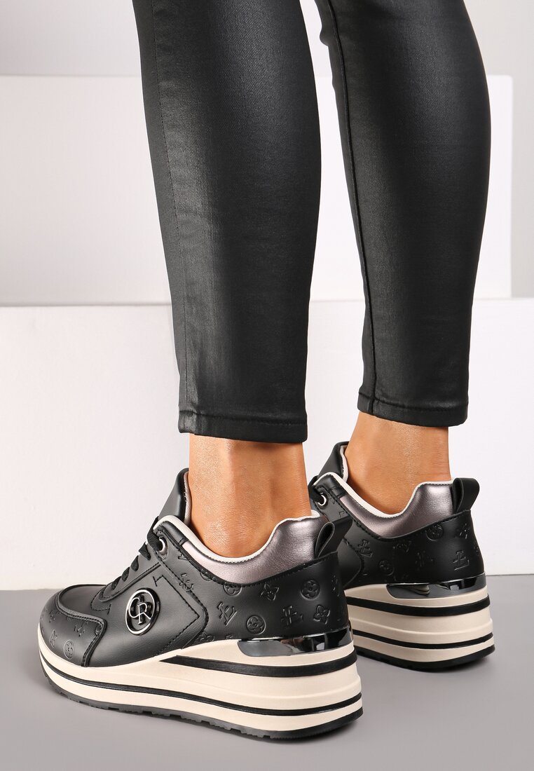 Czarne Sznurowane Sneakersy na Koturnie z Metalową Aplikacją Elishia
