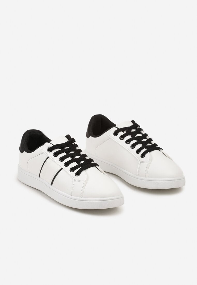 Biało-Czarne Płaskie Sneakersy ze Sznurowaniem Ozdobione Paskami Elithna