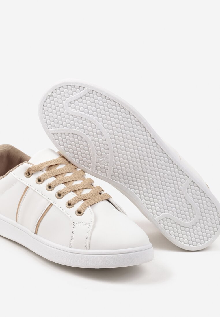 Biało-Beżowe Płaskie Sneakersy ze Sznurowaniem Ozdobione Paskami Elithna