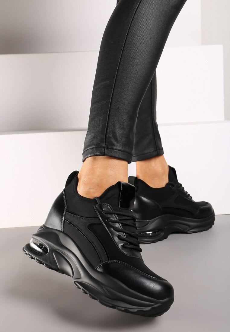 Czarne Sneakersy na Ukrytym Koturnie z Metalicznymi Wstawkami Vlivina