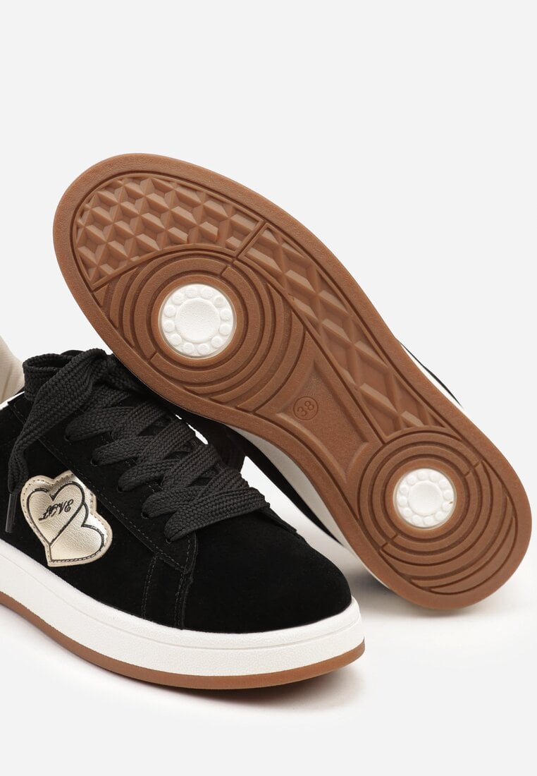 Czarne Sneakersy z Naszywką z Serduszkami Musitala
