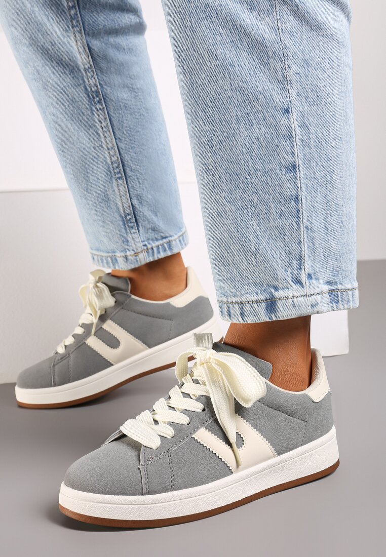 Szare Płaskie Sneakersy z Geometrycznym Zdobieniem Armeria