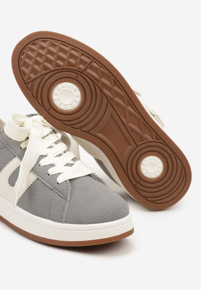 Szare Płaskie Sneakersy z Geometrycznym Zdobieniem Armeria