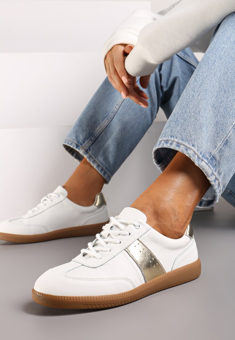Biało-Złote Skórzane Płaskie Sneakersy Wykończone Przeszyciami Milonara