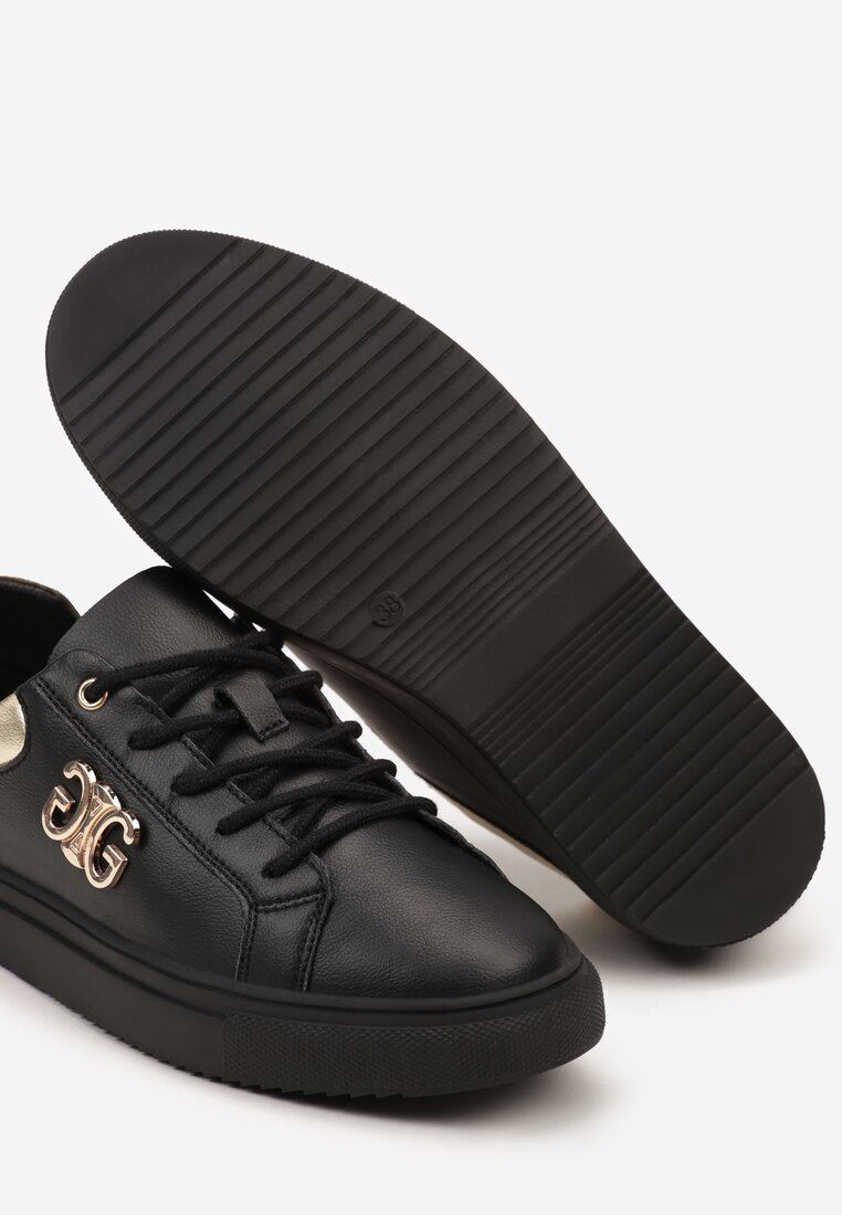 Czarno-Złote Skórzane Płaskie Sneakersy z Metaliczną Apikacją 3D Miliora