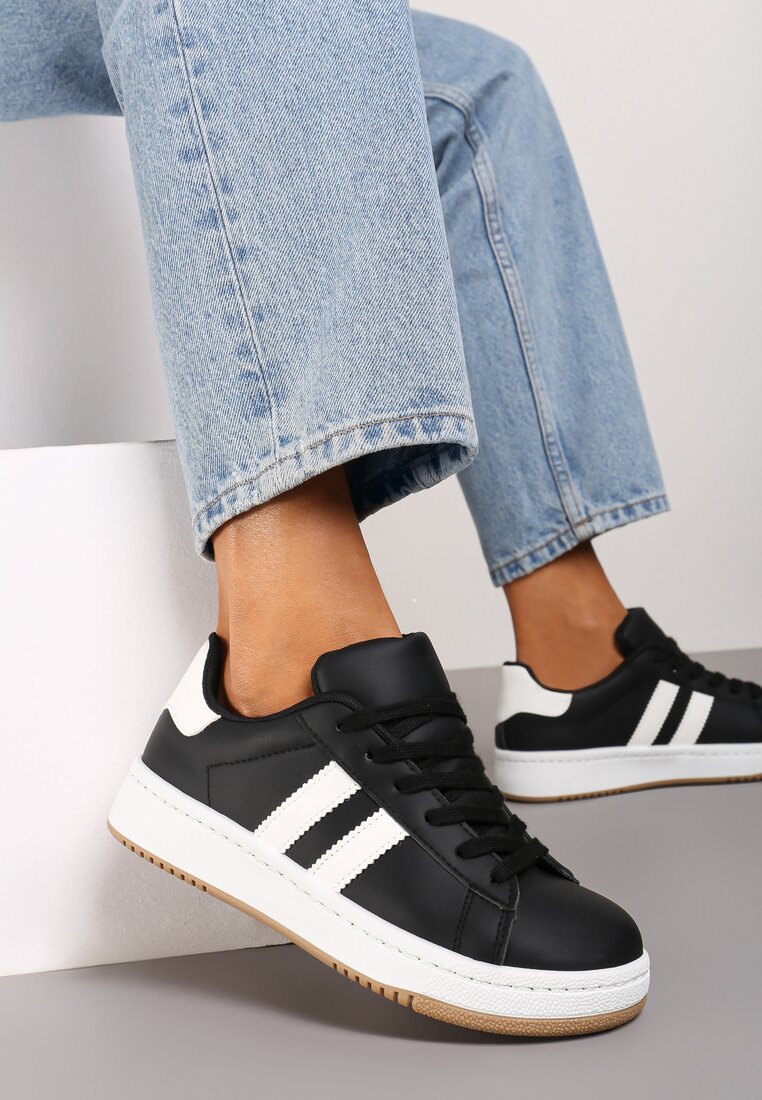 Czarne Płaskie Sneakersy z Kontrastowymi Paskami Navisana
