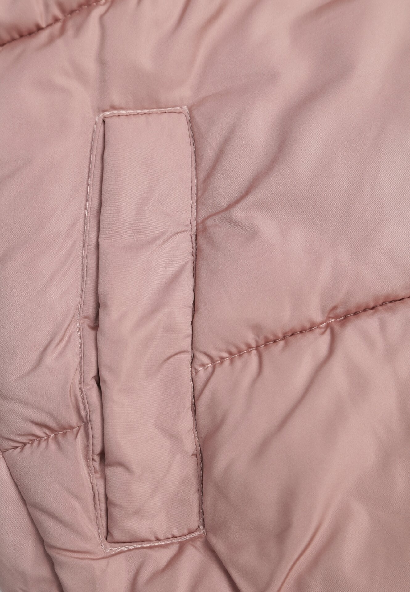 Różowa Pikowana Kurtka Puffer z Kapturem Miviera