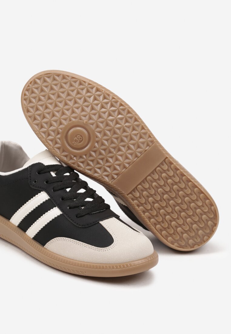 Czarne Płaskie Sneakersy Ozdobione Paskami Glaria