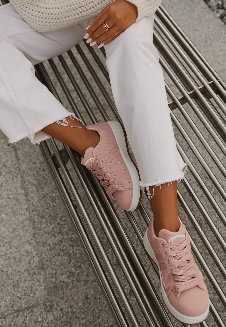 Różowe Płaskie Sznurowane Sneakersy z Geometrycznym Wzorem Neviselle