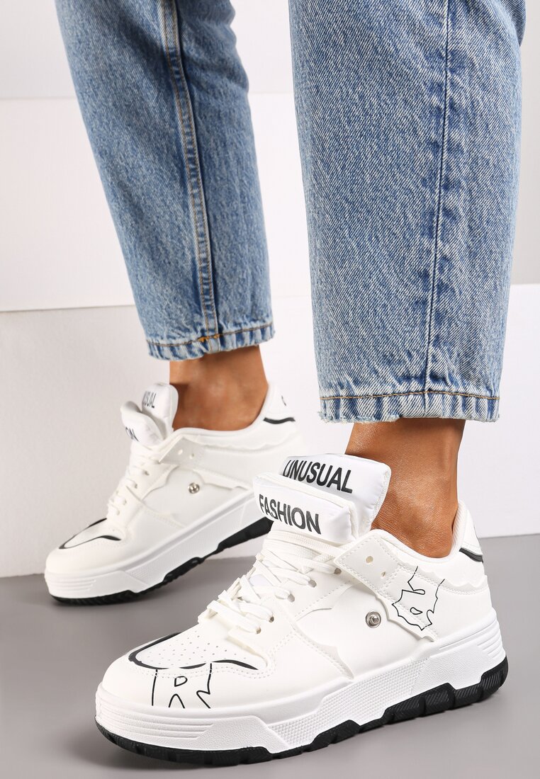 Białe Płaskie Sznurowane Sneakersy z Napisami Friefra